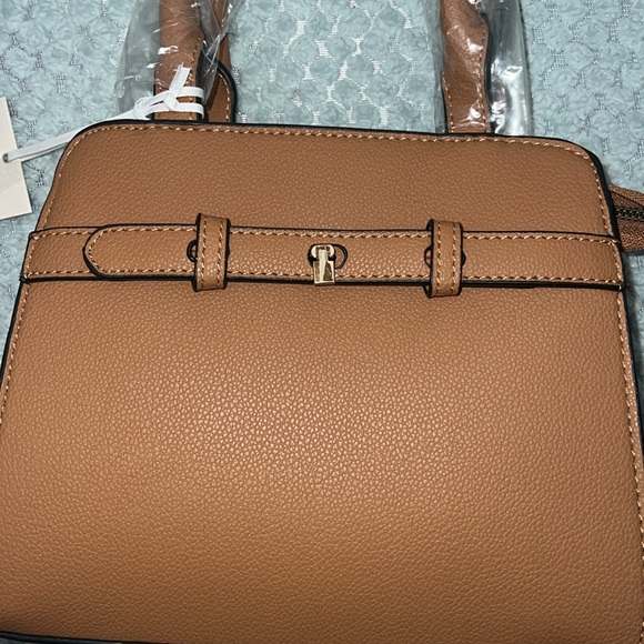 Small Vegan Leather Purse New in Packaging - Picture 3 of 10